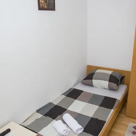 Unit 3* Mostar
